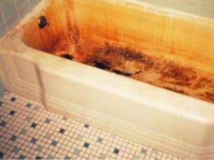 rusted porcelain bathtub to be refinished